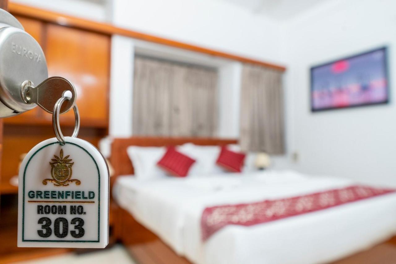 Hotel Green Field Satara Ngoại thất bức ảnh