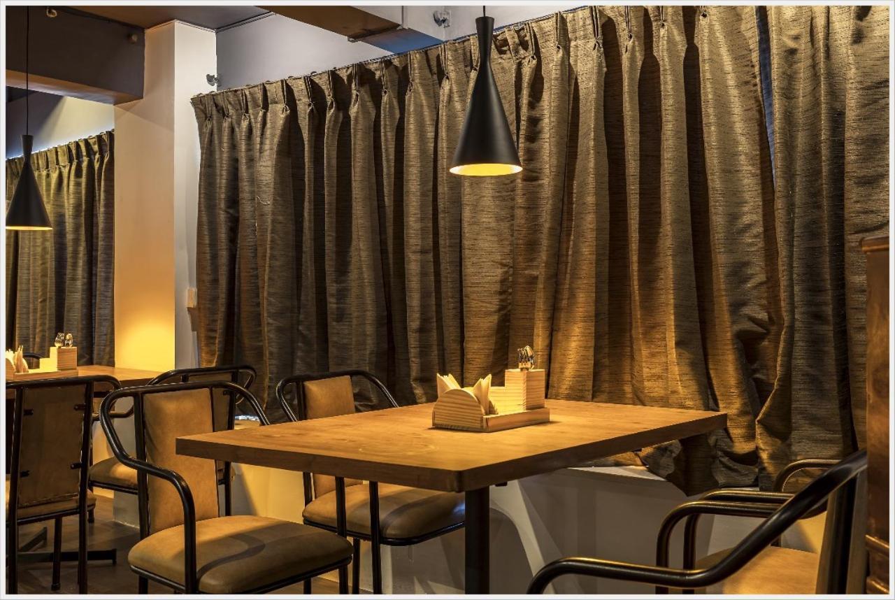 Hotel Green Field Satara Ngoại thất bức ảnh