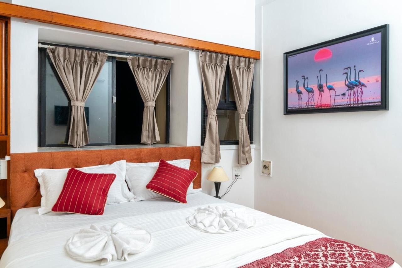 Hotel Green Field Satara Ngoại thất bức ảnh